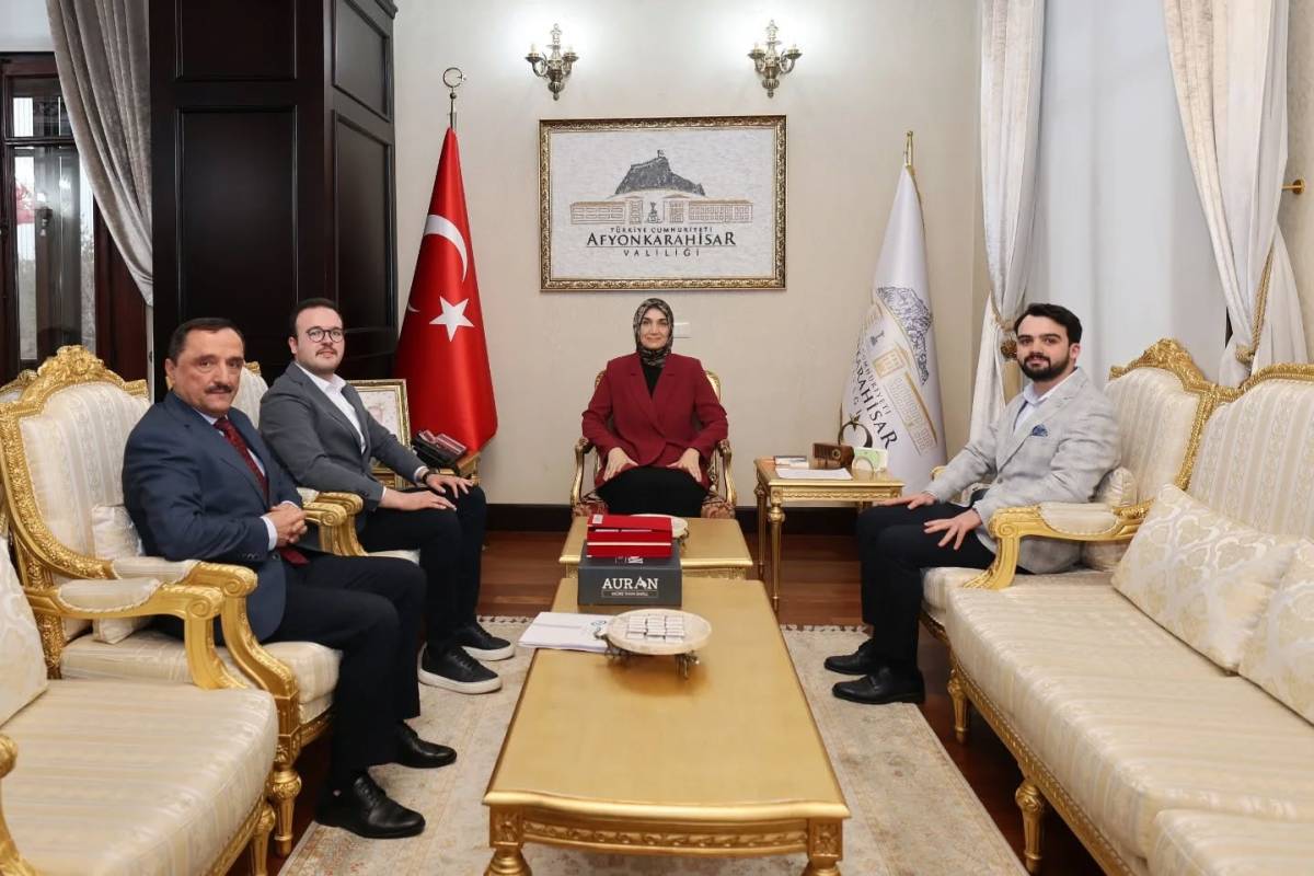 Vali Yiğitbaşı’na Makamında Yoğun Ziyaret Trafiği