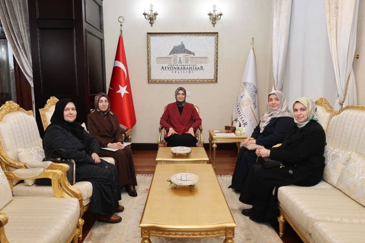 Vali Yiğitbaşı’na Makamında Yoğun Ziyaret Trafiği