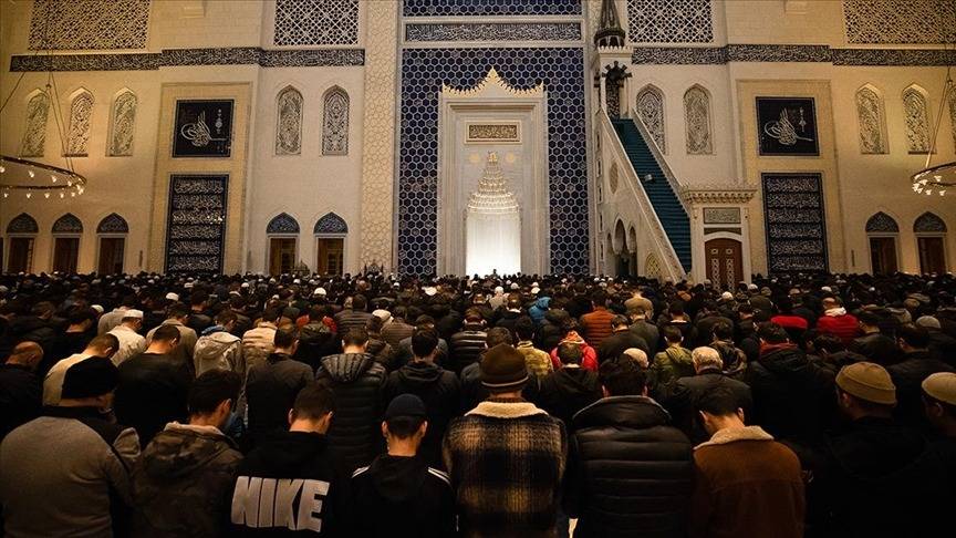 İlk Teravih Namazı Ne Zaman Kılınacak? 2026 Ramazan’da İl İl Teravih Saatleri!