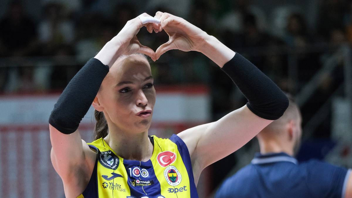 Fenerbahçe, Kaptan Eda Erdem ile 2 Yıllık Sözleşme Yeniledi: “Her Zaman Buradayım, Ömür Boyu!”