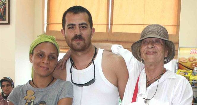 Defne Joy Foster’ın Annesinden Yıllar Sonra Çarpıcı İddialar:  