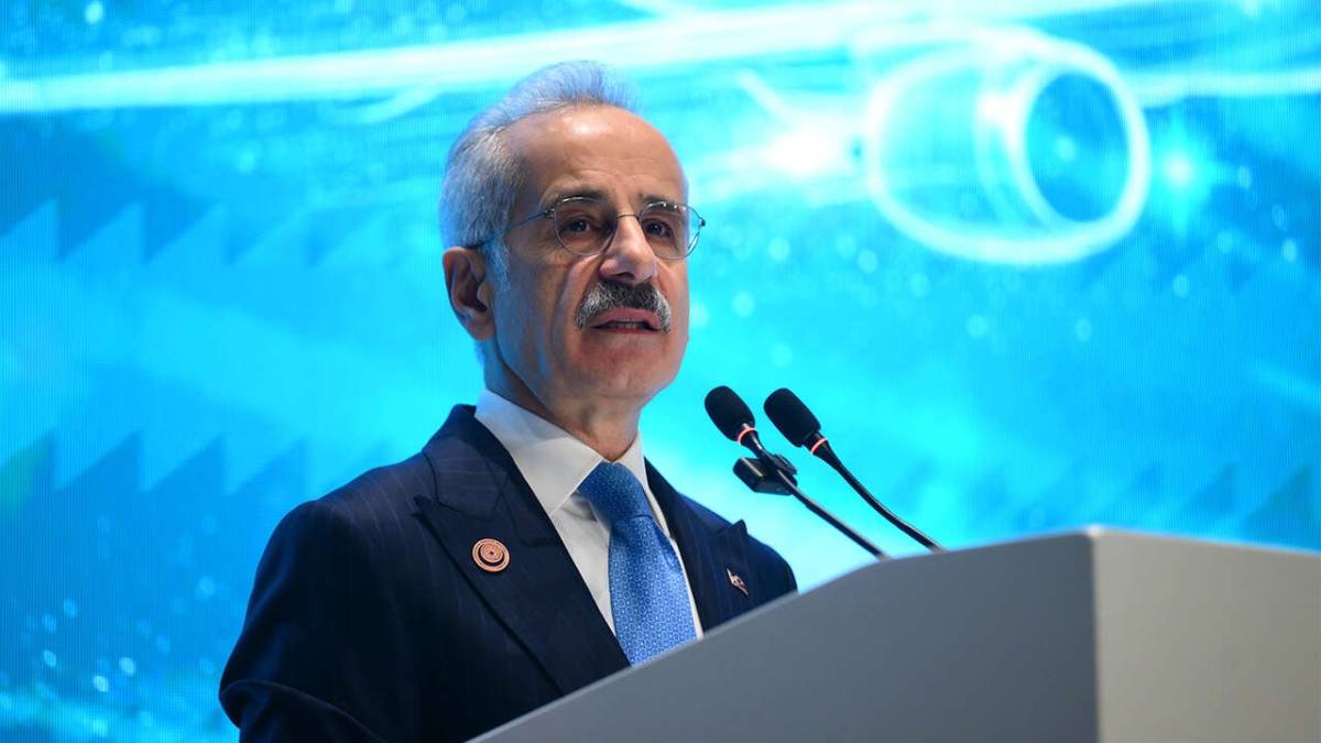 Emeklilere 14 Bin Liralık Geri Ödemesiz Nakit Desteği! Bakan Uraloğlu Açıklama Yaptı!