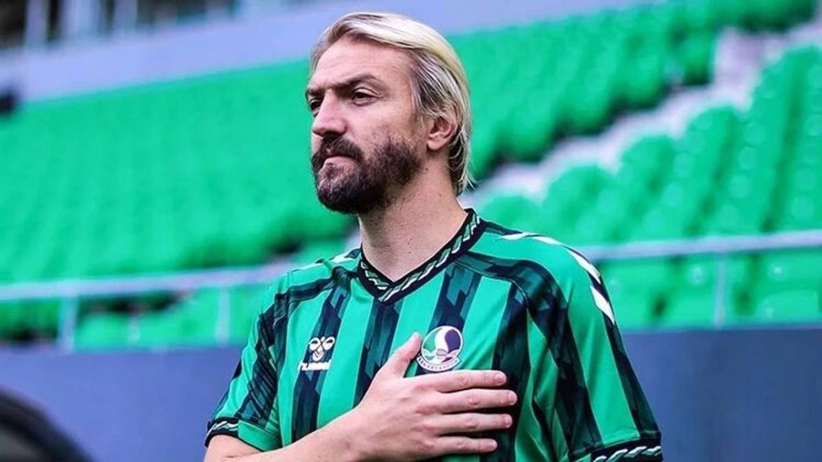 Sakaryaspor ile Caner Erkin’in Yolları Ayrıldı: 12 Maçta 4 Kırmızı Kart Almıştı!
