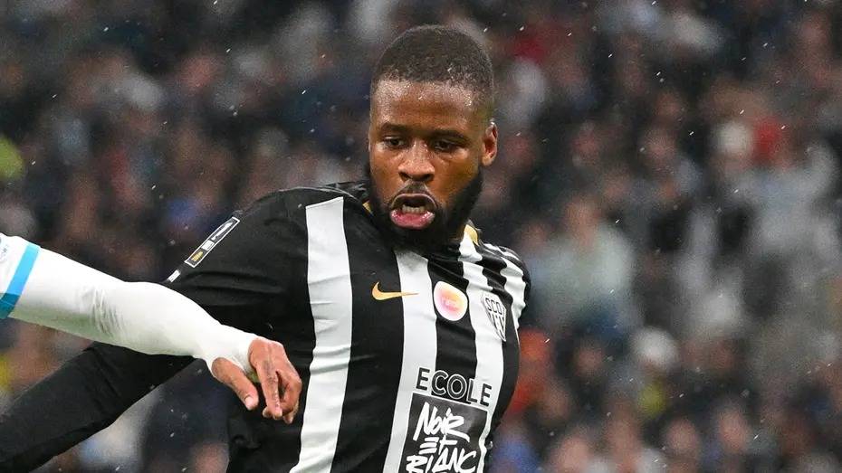 Galatasaray'dan Savunmaya Genç Hamle: Ousmane Camara Gündemde!