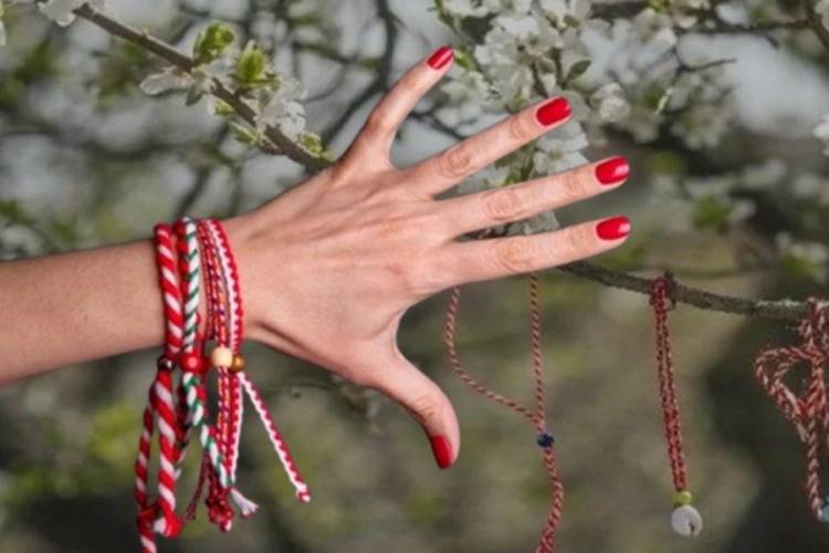 Marteniçka Zamanı Geldi mi?  Marteniçka Ne Zaman Takılır, Hangi Bileğe Bağlanır, Ne Zaman Çıkarılır?