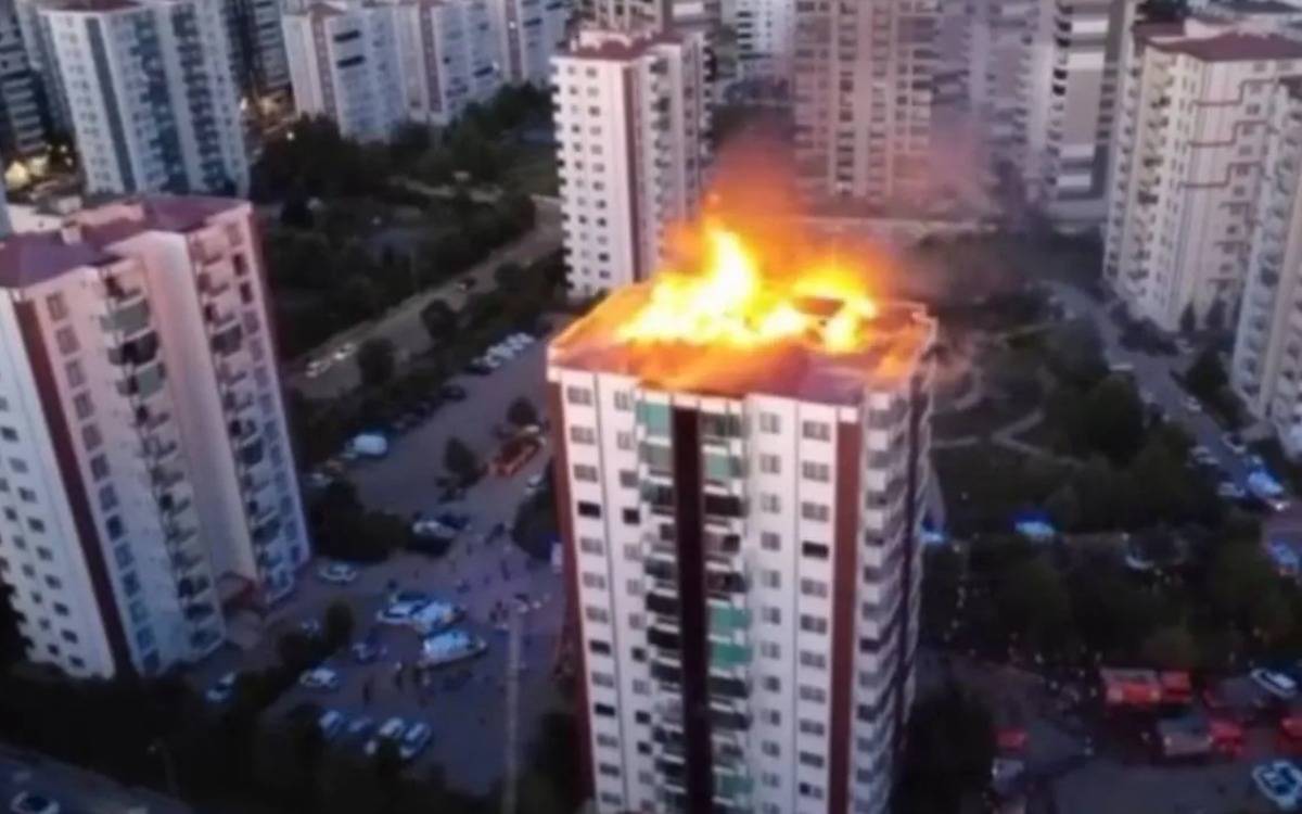 Diyarbakır’daki  3'ü Çocuk 4 Kişinin Can Verdiği Yangın Faciası Davasında Çarpıcı İfade: “Merdiven Arızalıydı!”