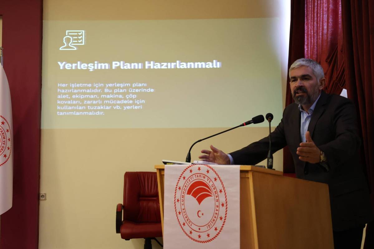 Afyonkarahisar İl Tarım Müdürlüğünde Taze Meyve ve Sebze Güvenliği Toplantısı