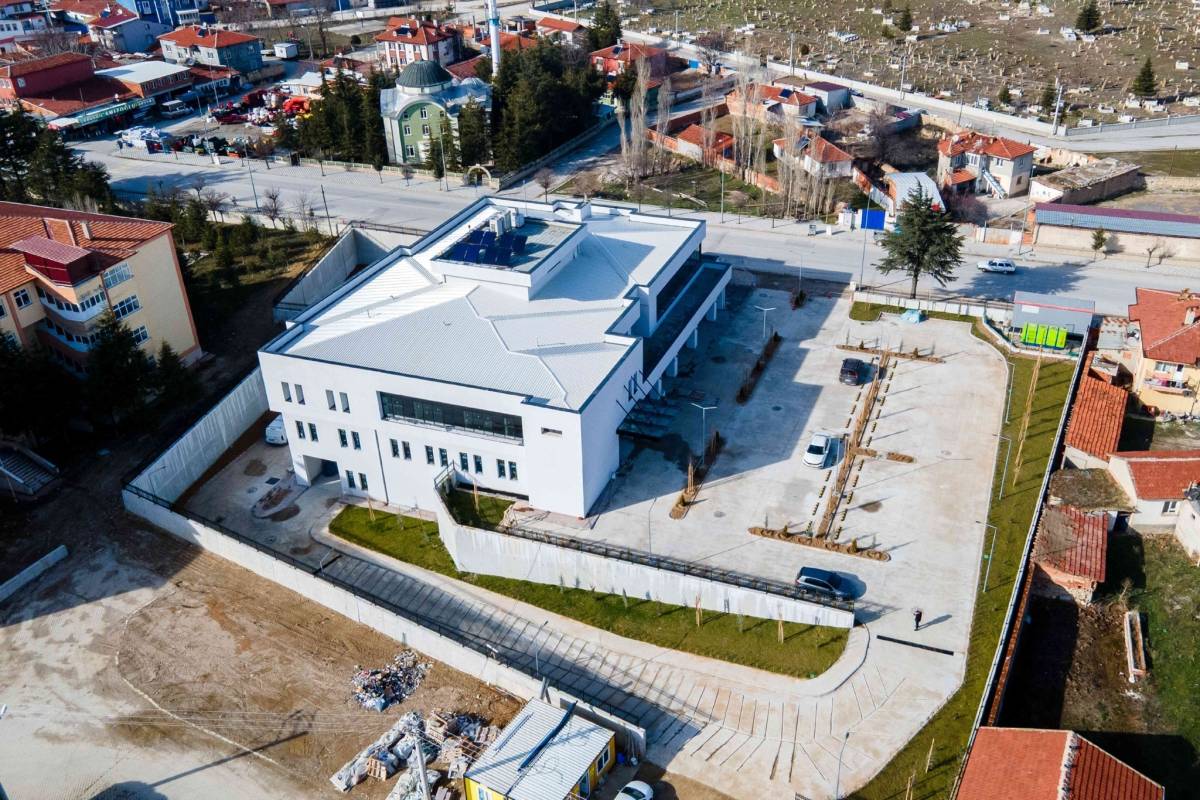 Afyonkarahisar’da Emirdağ ve Çobanlar Devlet Hastaneleri Açılış Hazırlıkları Hızlandı