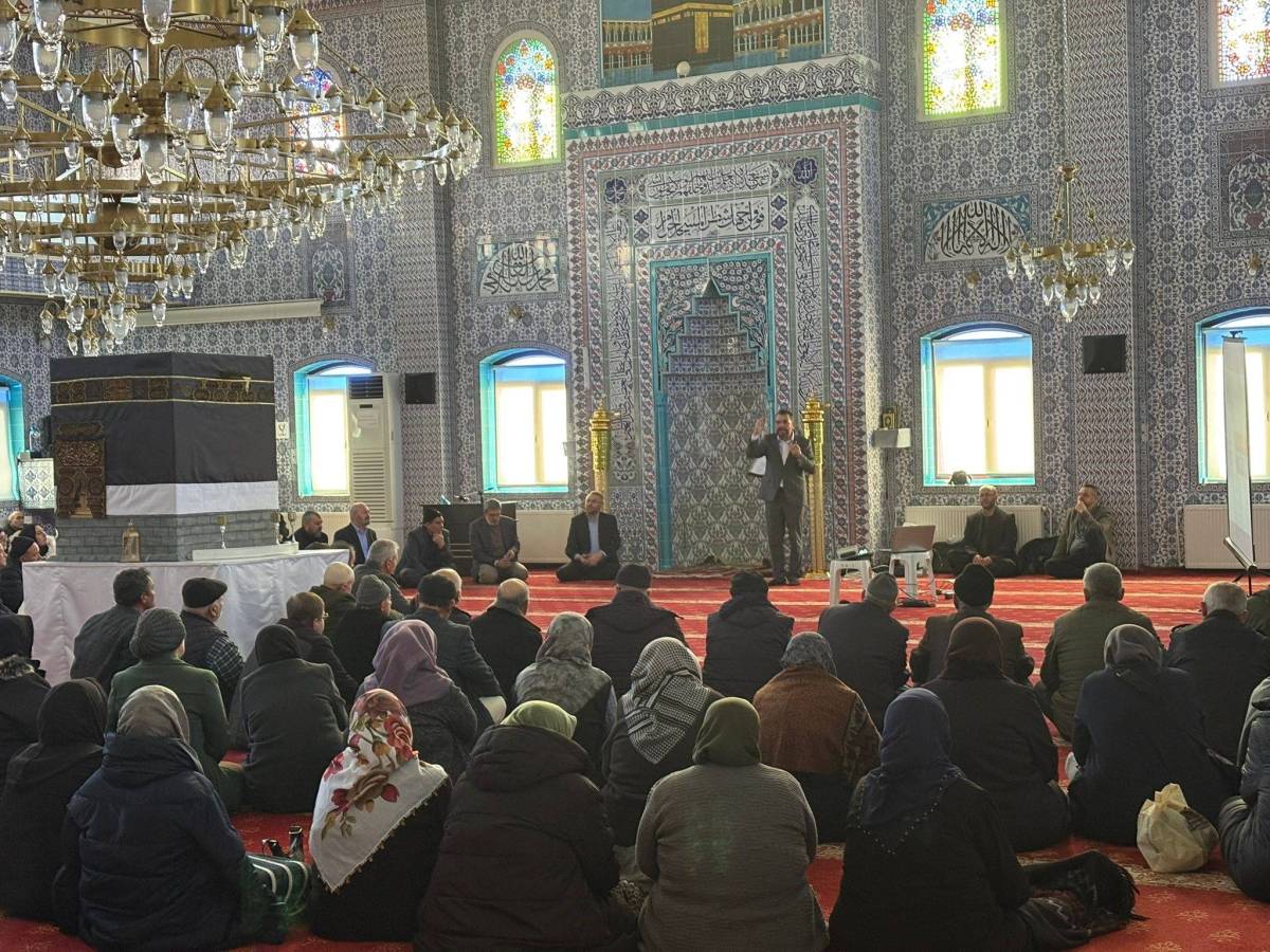 Afyonkarahisar’da Ramazan Umresi Seminerleri Devam Ediyor