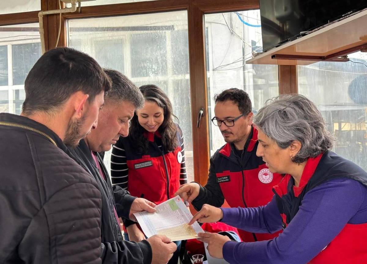 Afyonkarahisar’da Üreticilere B-Reçete Uygulama Eğitimleri Devam Ediyor