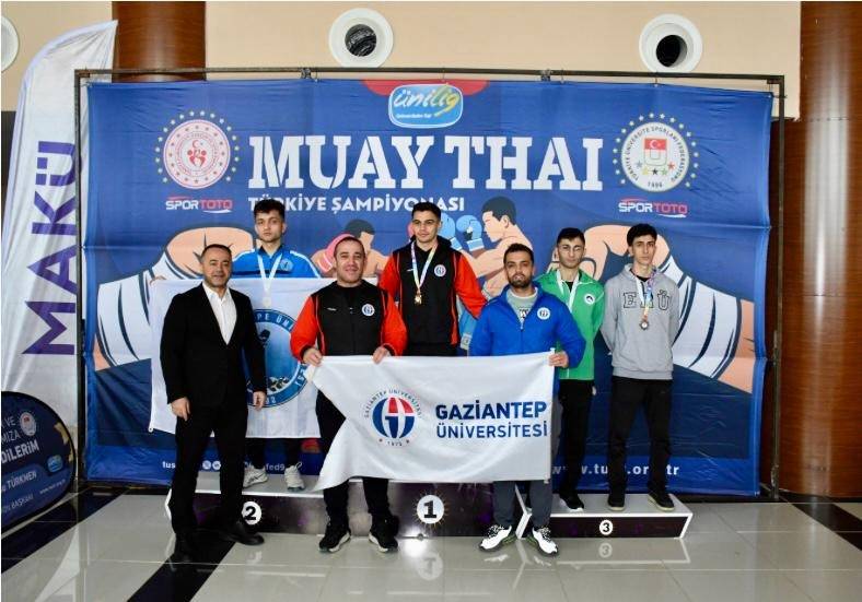 AKÜ Öğrencileri Muay Thai Türkiye Şampiyonası’ndan 3 Madalya ile Döndü