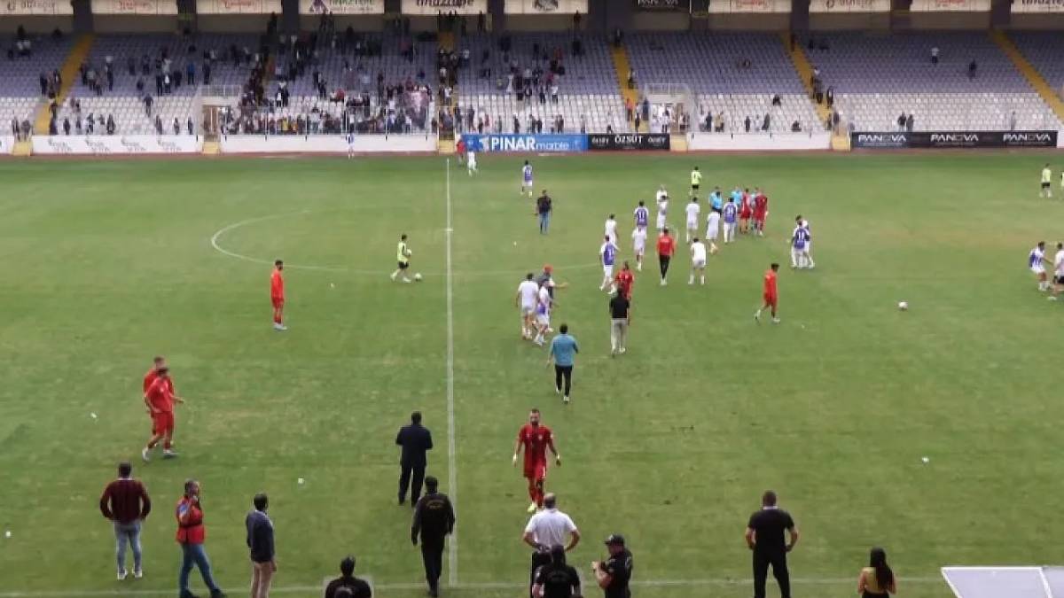 Ayvalıkgücü Spor’dan TFF 3. Lig’de Farklı Galibiyet: Afyonspor’u 4-1 Mağlup Etti