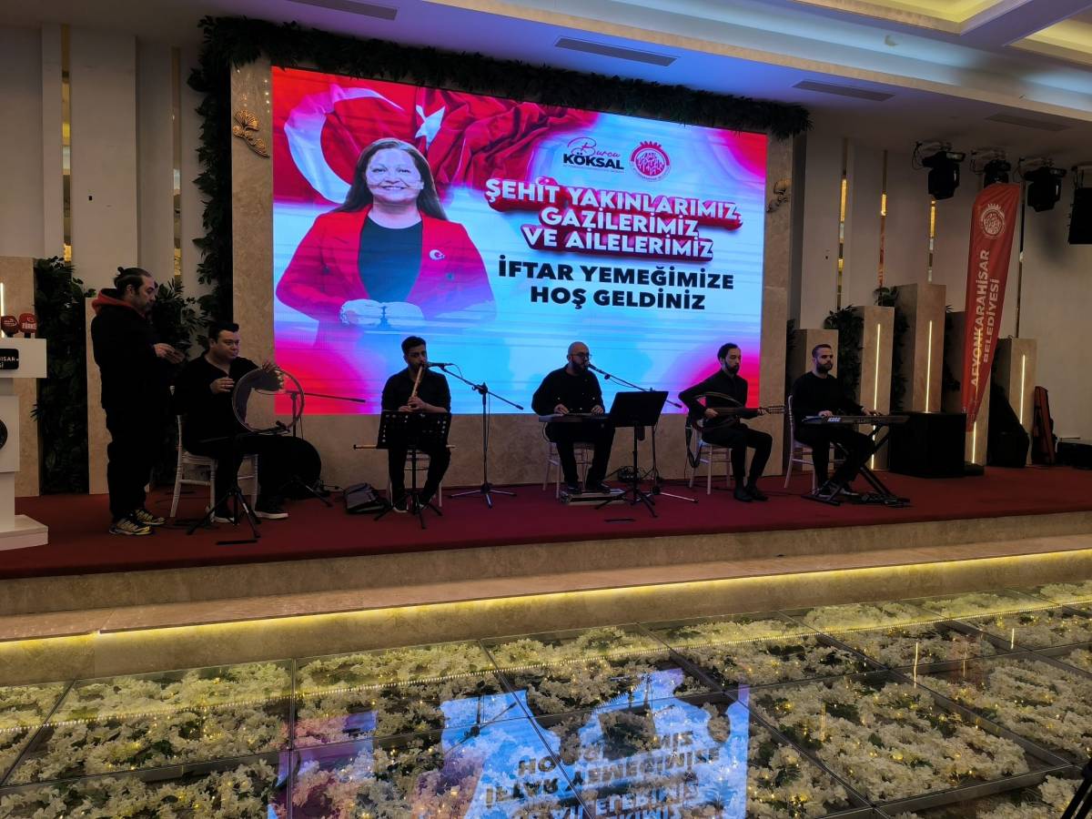 Başkan Köksal Şehit Yakınları Ve Gazileri İftarda Ağırladı