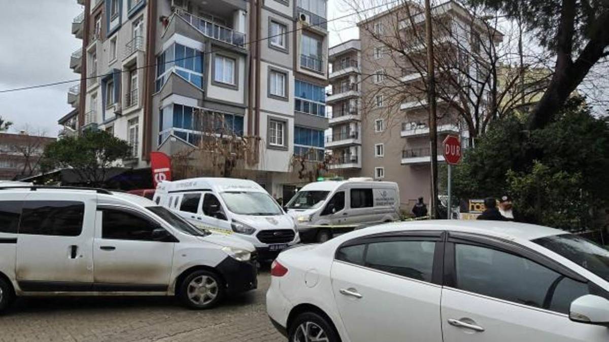 Muğla’da Sokak Ortasında Dehşet: 3 Çocuk Annesi Özlem Arslan Bıçaklı Saldırıda Can Verdi!