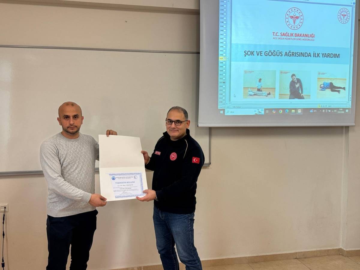 Sandıklı MYO Öğrencilerine Temel İlkyardım Eğitimi Verildi