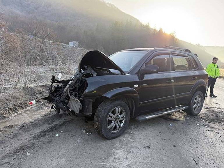Zonguldak-Ankara Yolunda 3 Ayrı Kaza: 10 Kişi Yaralandı!