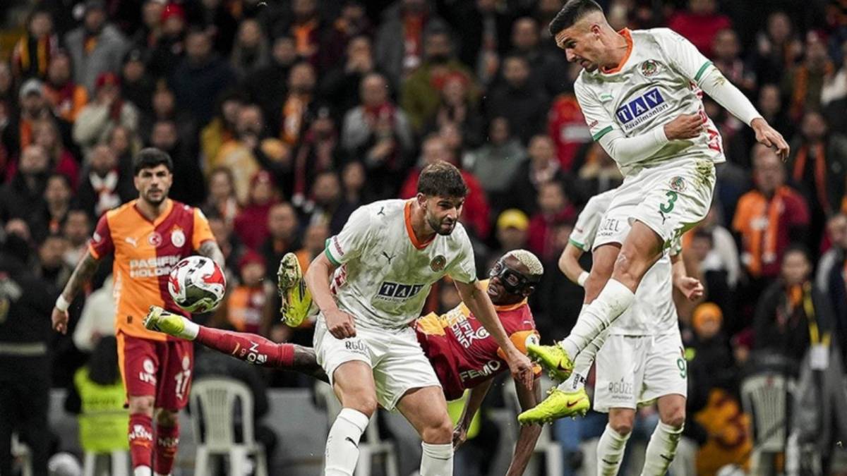 Alanyaspor - Galatasaray Maçı: Saat ve Canlı Yayın Bilgileri Muhtemel 11'ler!