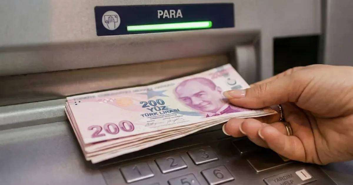 Emeklilere Çifte Ödeme Başladı: Maaş ve Ramazan Bayramı İkramiyeleri Hesaplara Yatıyor