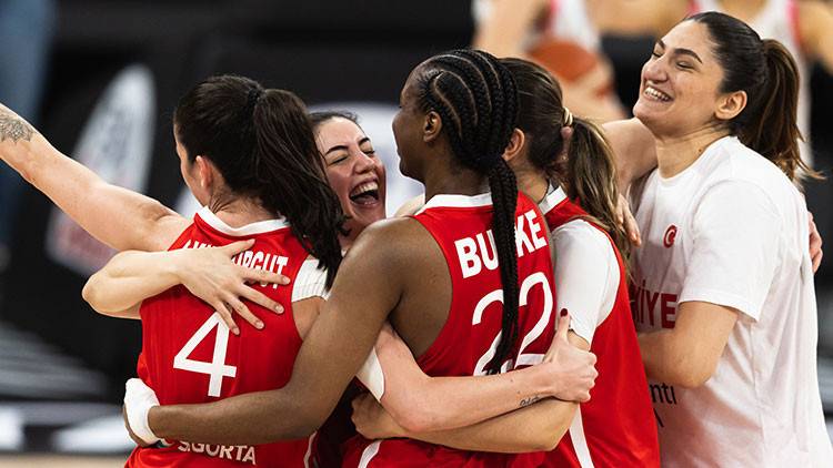 Türkiye - Macaristan Maçı: Potanın Perileri Dünya Kupası Biletini Arıyor!