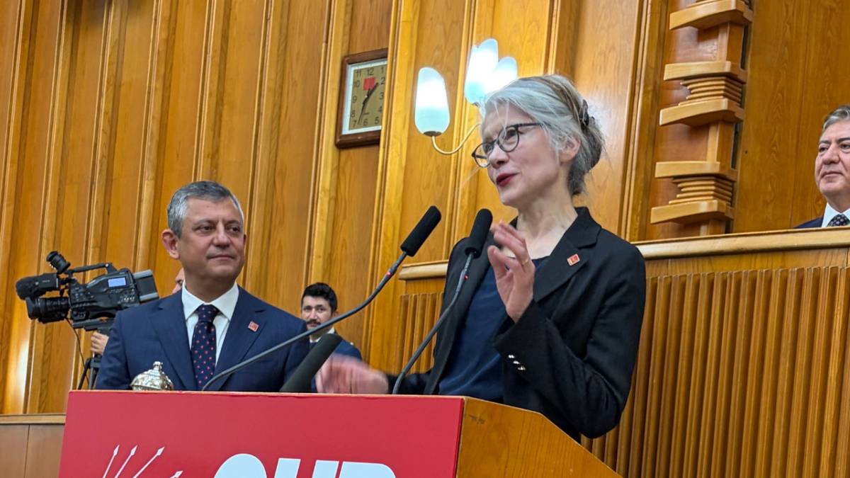 Emine Ülker Tarhan 11 Yıl Aradan Sonra CHP’ye Döndü!