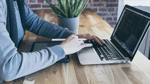 2026 Yılı Bandrol Ücretleri Açıklandı: Televizyon, Radyo, Cep Telefonu ve Bilgisayarların Bandrol Ücretleri!