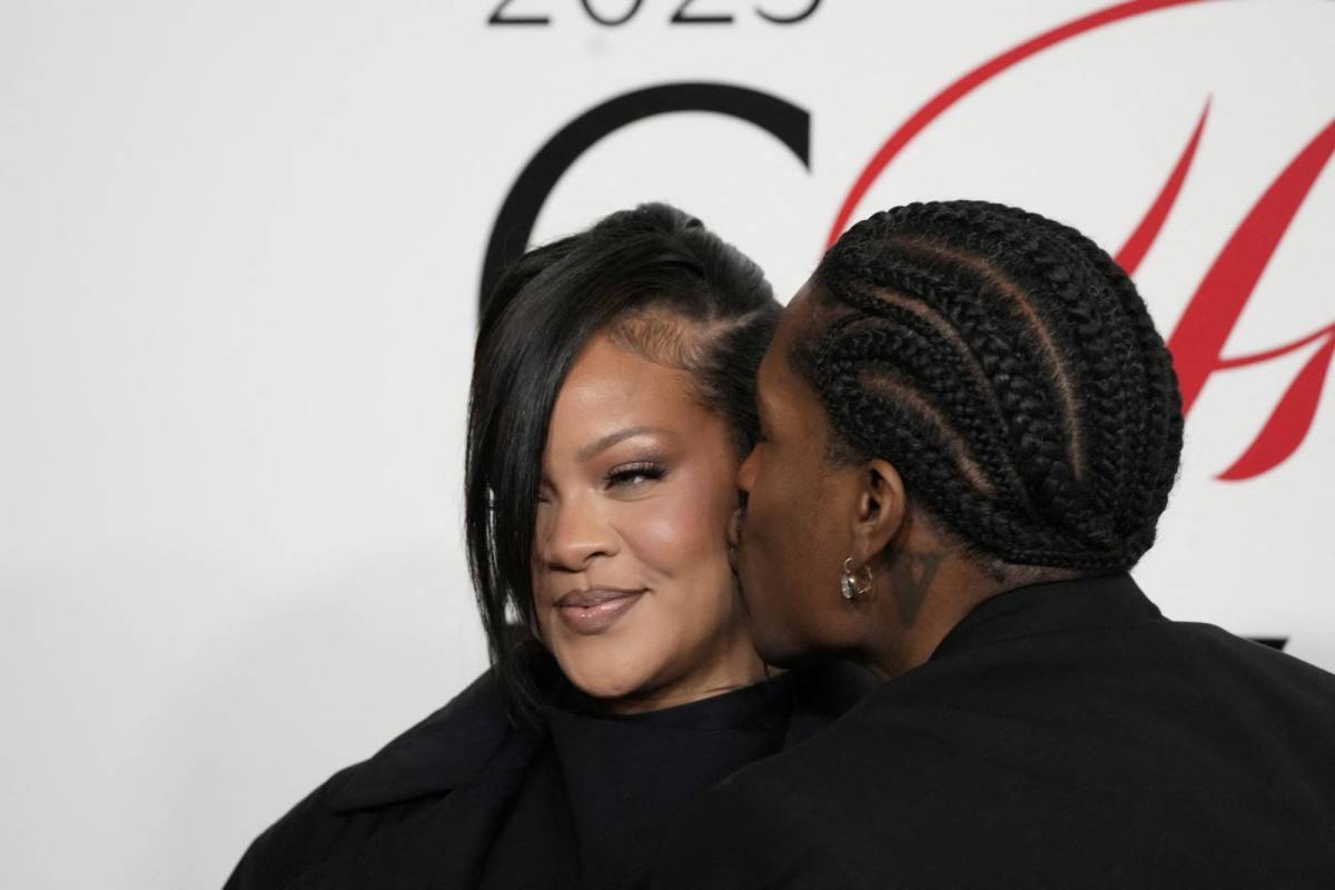 Rihanna’nın Beverly Hills’teki Malikanesine Silahlı Saldırı: 10 El Ateş Açıldı!