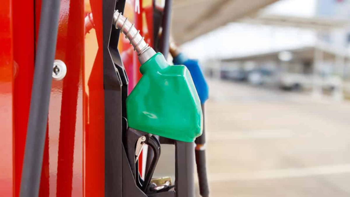 Akaryakıt Fiyatları Güncellendi: Dizelde Dikkat Çeken Artış!