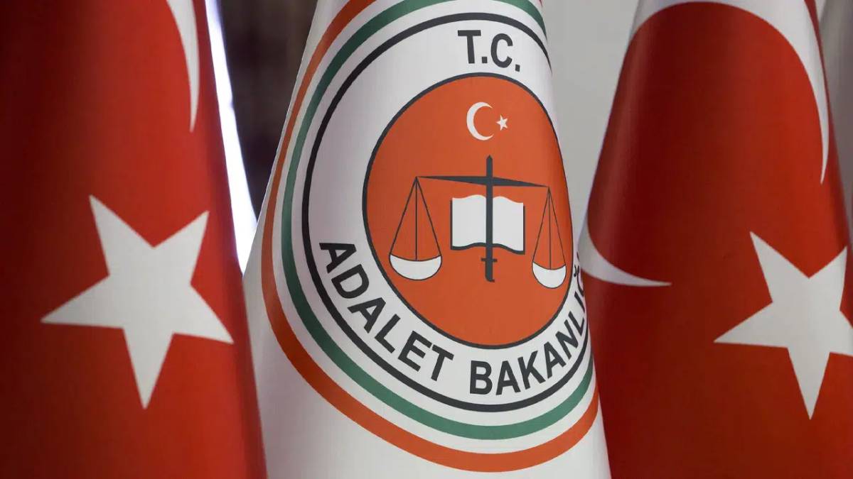 Adalet Bakanlığı’nda Görev Değişimi: 12 Hakim ve Savcının Yeri Değişti!