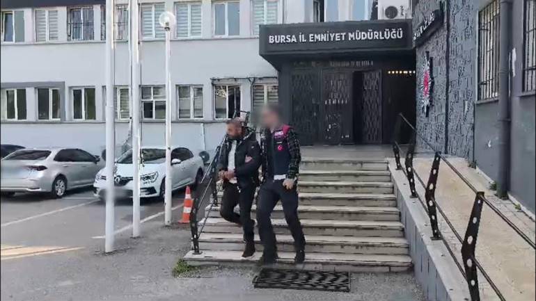 “Bursa Abisi” Operasyonu: Sosyal Medya Fenomeni Yardım Paralarıyla Dolandırıcılıktan Tutuklandı!