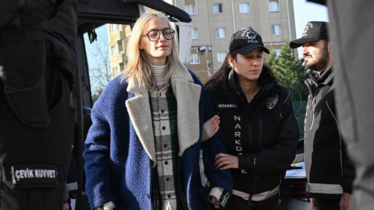 İstanbul’da Ünlülere Uyuşturucu Operasyonu: 14 Şüpheli Adliyeye Sevk Edildi!