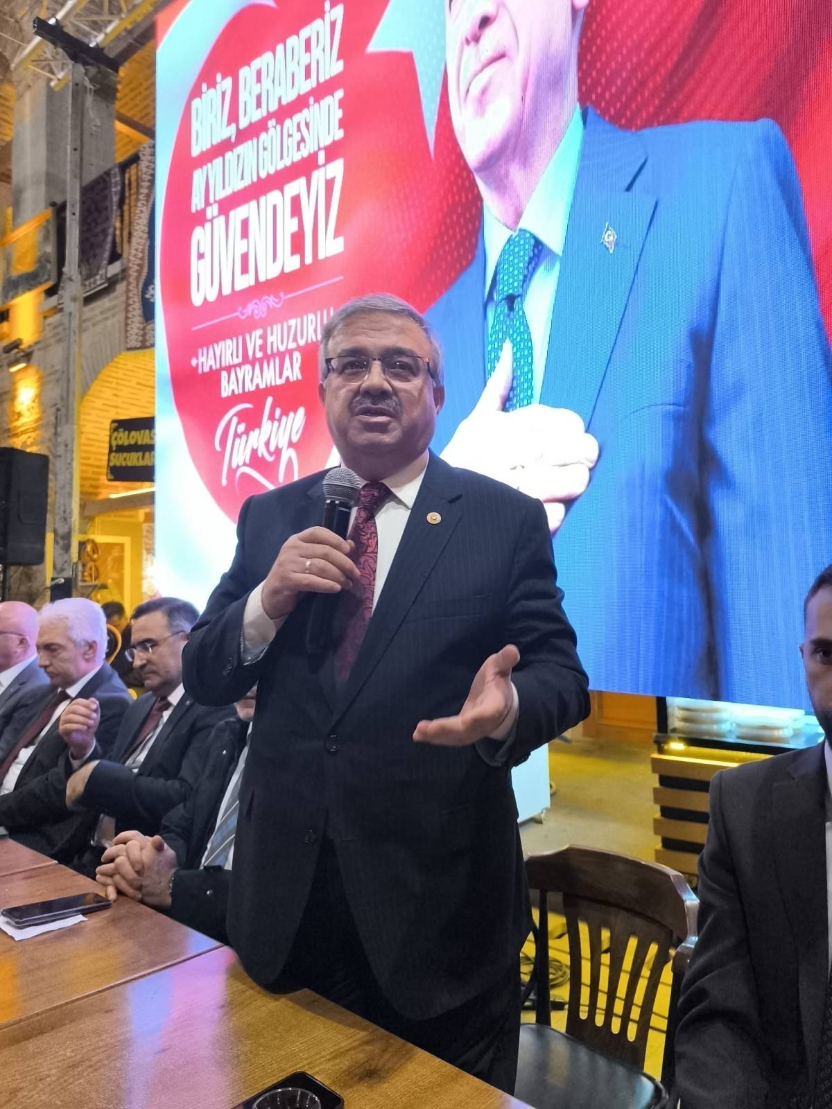 AK Parti Teşkilatı Taş Medrese’de Bayramlaştı