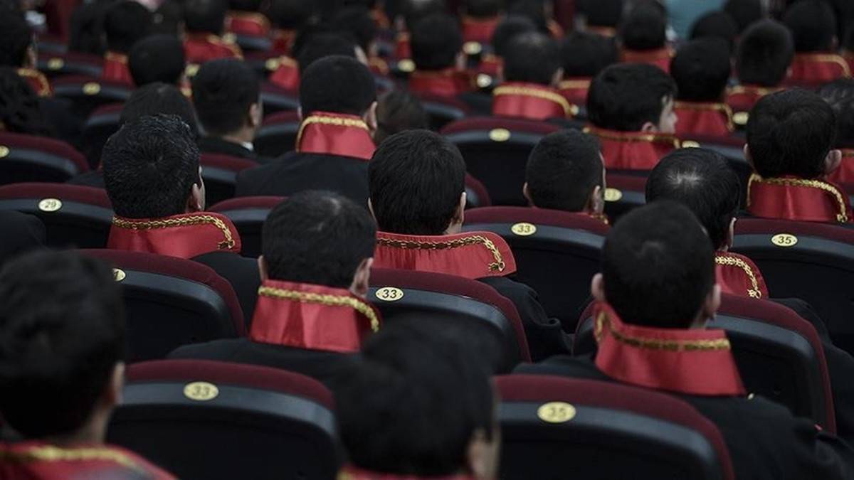 Adalet Bakanlığı’nda Görev Değişimi: 12 Hakim ve Savcının Yeri Değişti!