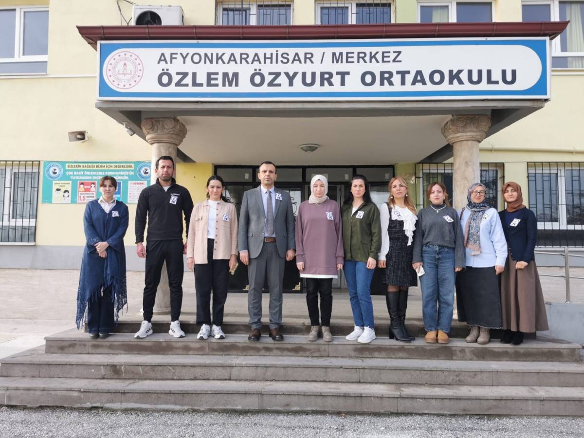 Afyonkarahisar Eğitim-Sen: “Öğretmenlerimizin Geleceği Tehlikede”