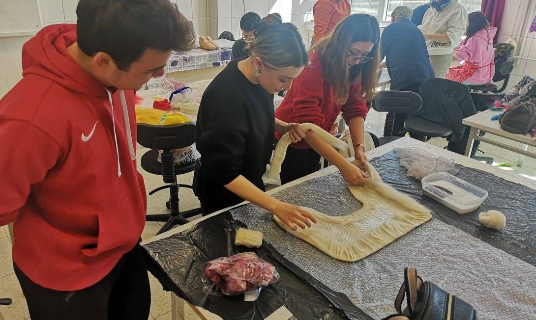 Afyonkarahisar Olgunlaşma Enstitüsü’nden Gençlere Keçe Sanatı Atölyesi