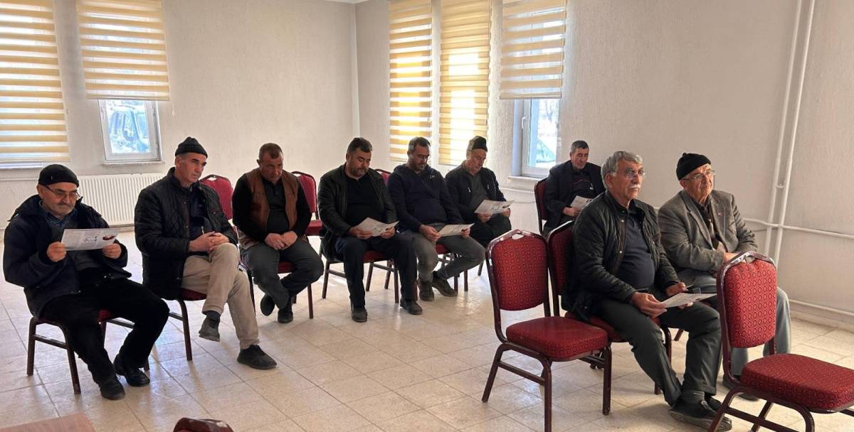 Afyonkarahisar Tarım Müdürlüğü Üreticilerle Buluştu: “Toprağını Tanı, Verimini Artır”