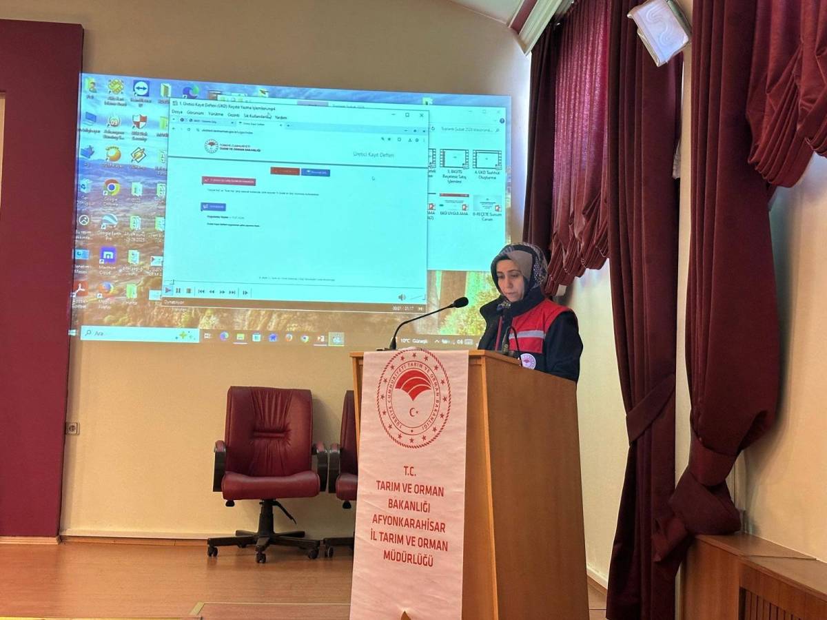 Afyonkarahisar Tarım Müdürlüğü’nden Teknik Personele Bitki Koruma Eğitimi