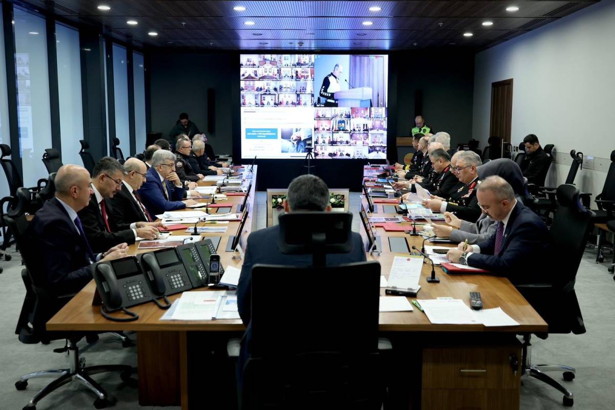 Afyonkarahisar Valisi Aktaş, Bayram Tedbirleri İçin Bakanlık Toplantısına Katıldı