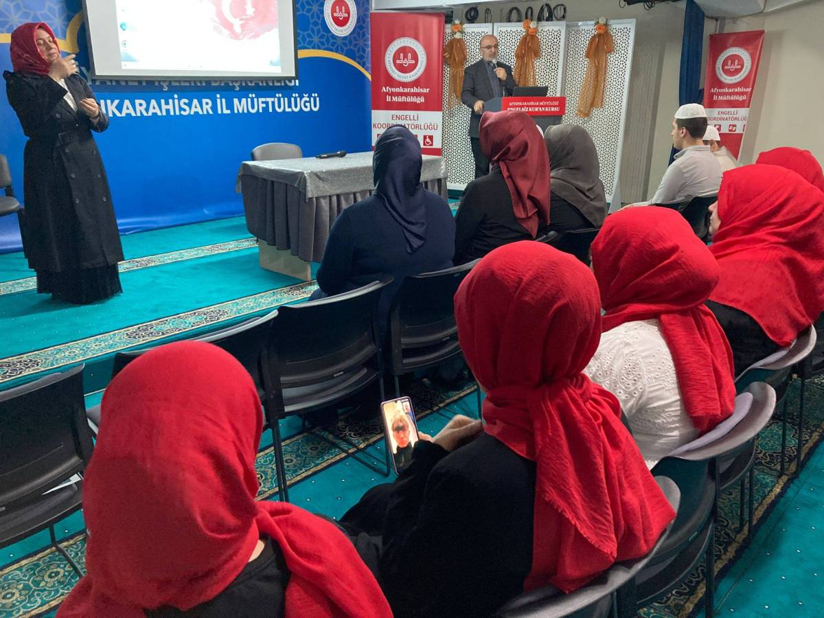 Afyonkarahisar’da “Engelsiz Gönüllerden Anlamlı Çanakkale Programı