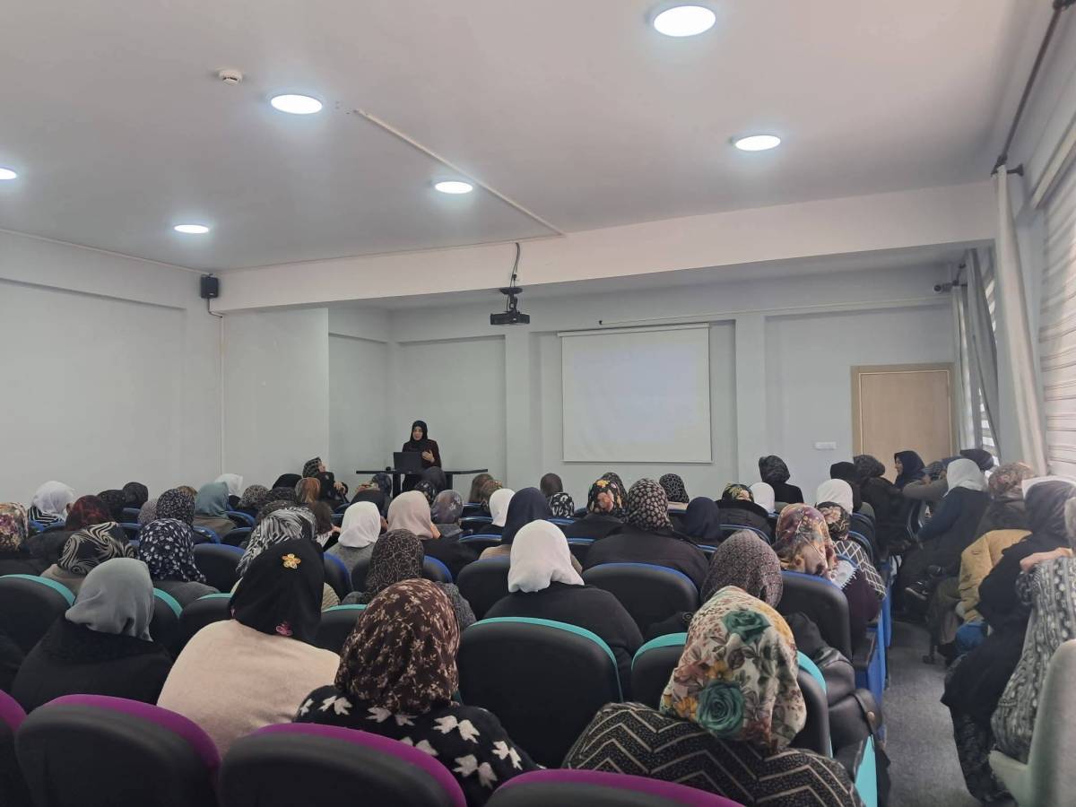 Afyonkarahisar’da Kadınlar Günü Programları Cami ve Kültür Evlerinde Kutlandı