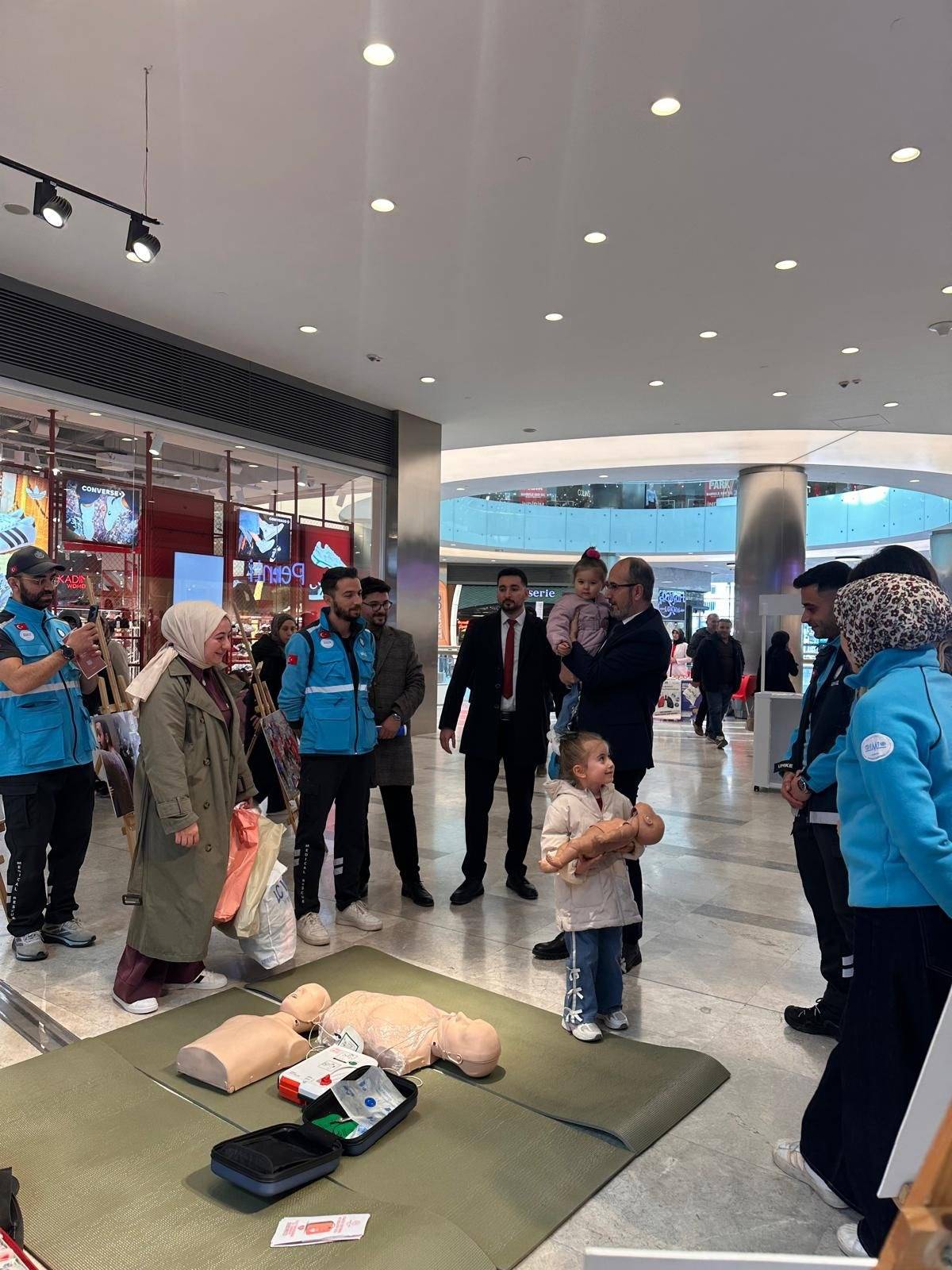 Afyonkarahisar’da “Ramazan’da Sağlık Programı” Vatandaşlarla Buluştu