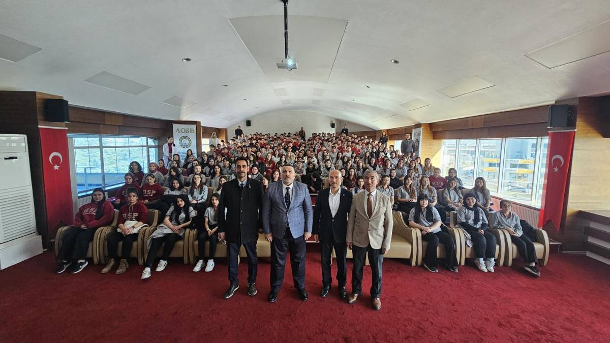 AKÜ’LÜ Göksel, Kariyer Gününde RSP Öğrencileriyle Buluştu