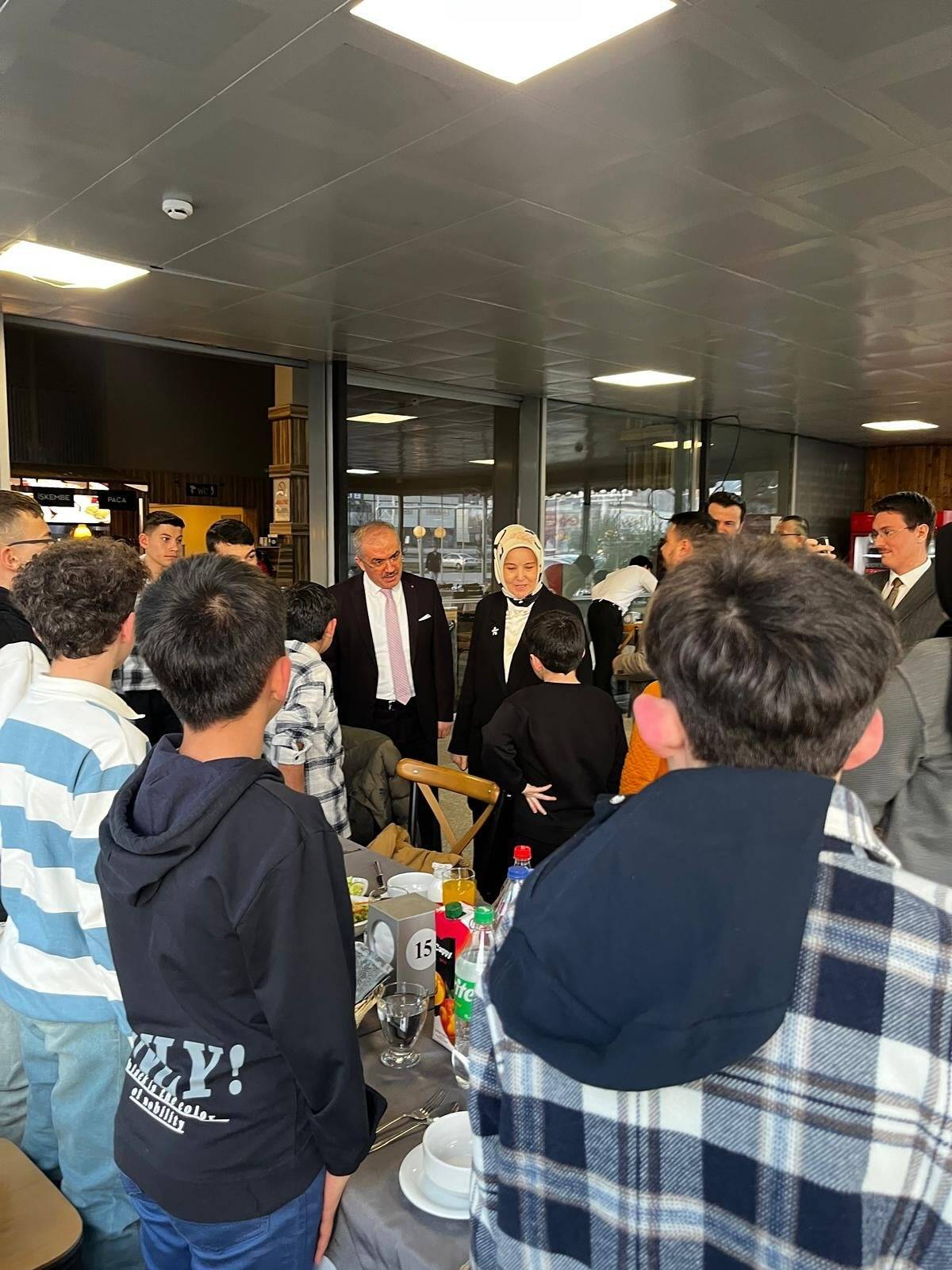 Bakan Yardımcısı Yenigün, Afyonkarahisar’da Çocuklarla İftarda Buluştu