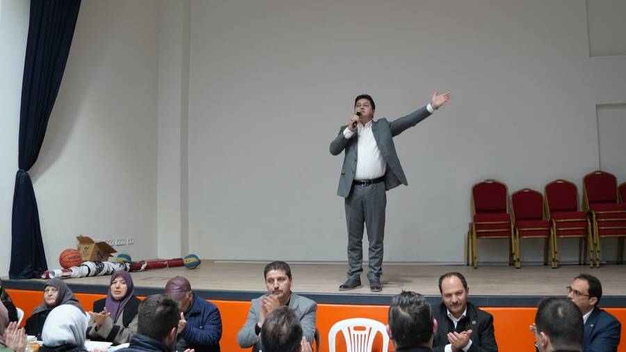 Bolvadin’de Mahalle İftarı 1000 Kişi Aynı Sofrada Buluştu