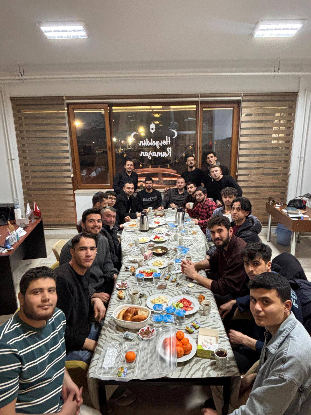 Diyanet Gençlik Merkezi’nde Kadir Gecesi Coşkusu