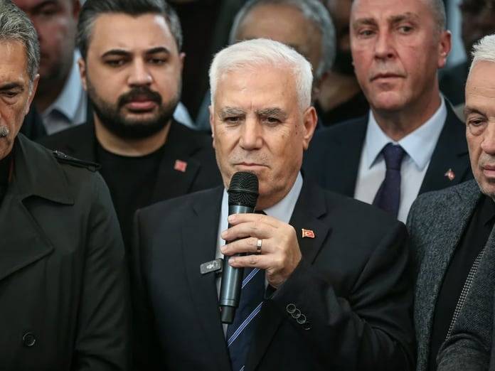 Bursa’da Büyük Operasyon: Belediye Başkanı Mustafa Bozbey Dahil 55 Kişi Gözaltında!