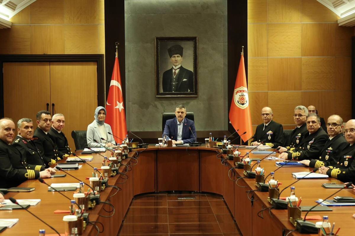 Sahil Güvenlik Komutanlığında Kritik Toplantı Bakan Yardımcısı Yiğitbaşı’ndan Kararlık Mesajı