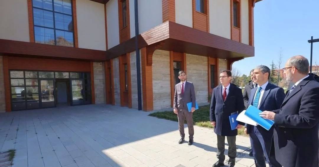 Afyonkarahisar Valisi Aktaş’tan Millet Bahçesi’nde İnceleme