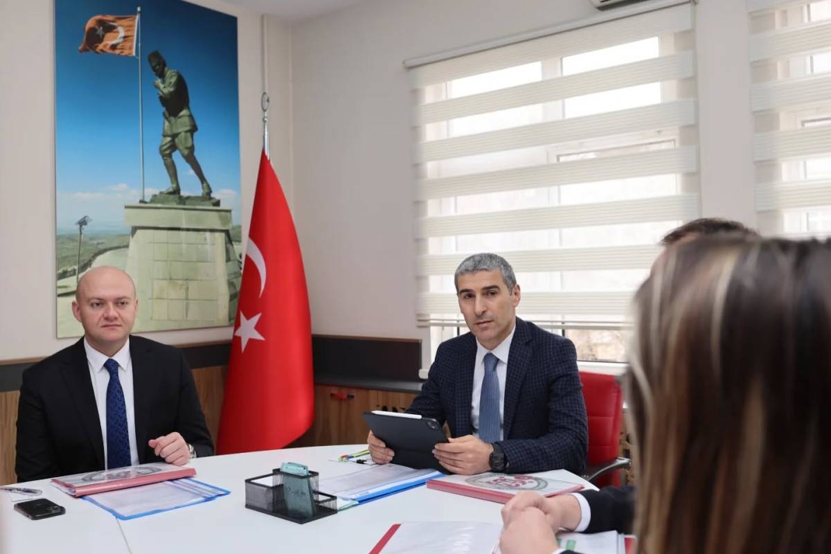 Vali Aktaş’tan Sosyal Yardımlaşma ve Dayanışma Vakfı’na Ziyaret