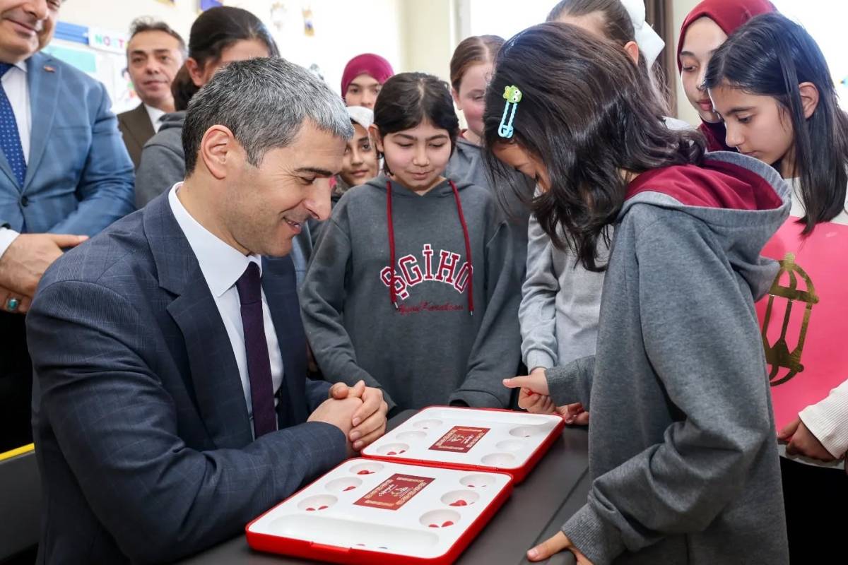 Vali Naci Aktaş’tan Şemsettin Güneş İmam Hatip Ortaokuluna Ziyaret