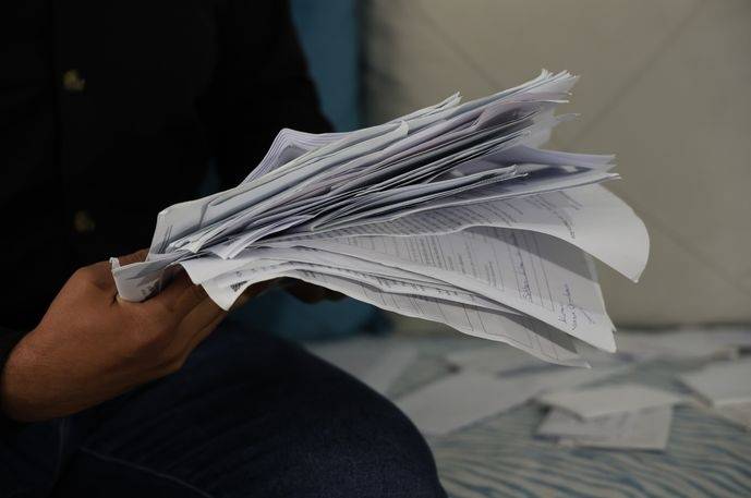 IBAN’ını Arkadaşına Verdi, Hayatı Kabusa Döndü: 70 Dolandırıcılık Davası Açıldı!